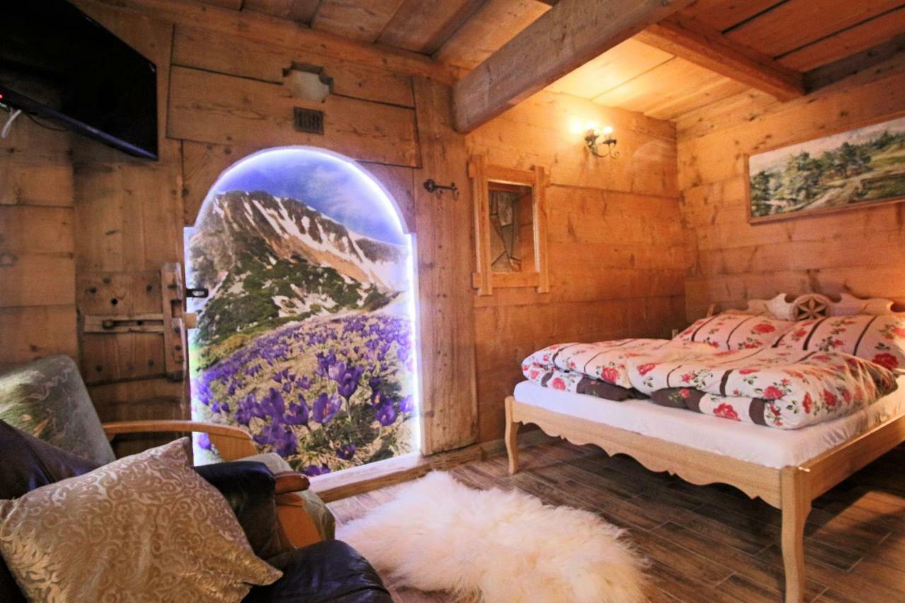 Goralski Domek Walus Zakopane - Scisle Centrum - Jedyny Domek Na Krupowkach Kültér fotó